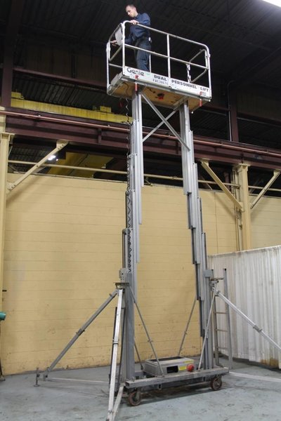 30' GENIE MANLIFT PLATFORM: STOCK #59203