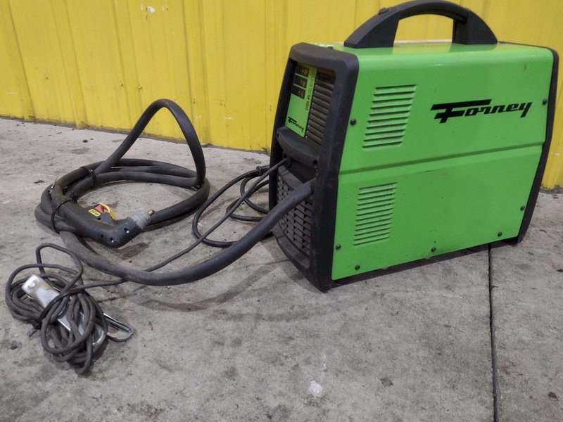 1/4&quot; FORNEY PLASMA CUTTER WITH BUILT IN AIR COMPRESSOR: YOBRO #24383