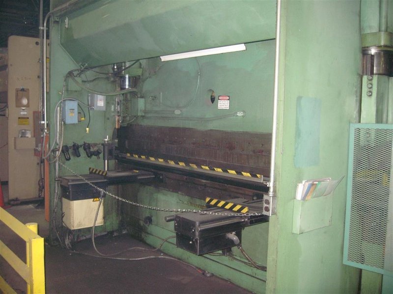 230 TON X 12' CINCINNATI HYDRAULIC PRESS BRAKE: STOCK #57269