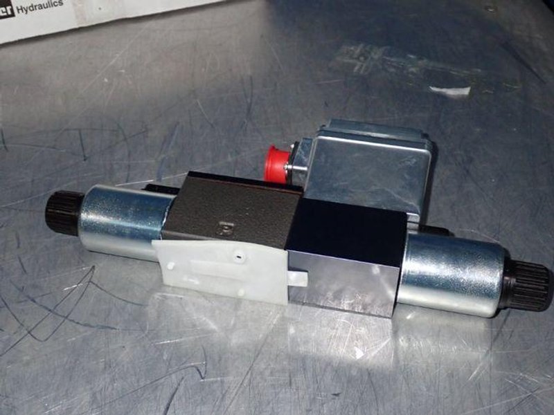 Parker  500 Psi Directional Control Valve  - D1fxe02fcvbj0060