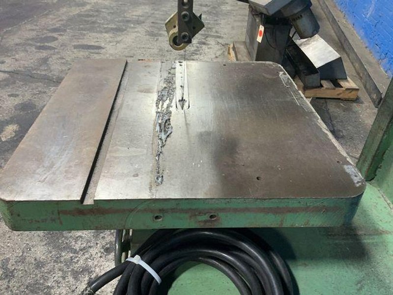 POWERMATIC 19.5” VERTICAL BAND SAW  -  87