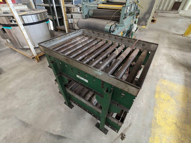 POWERED CONVEYOR TABLE. STOCK # 0639923.