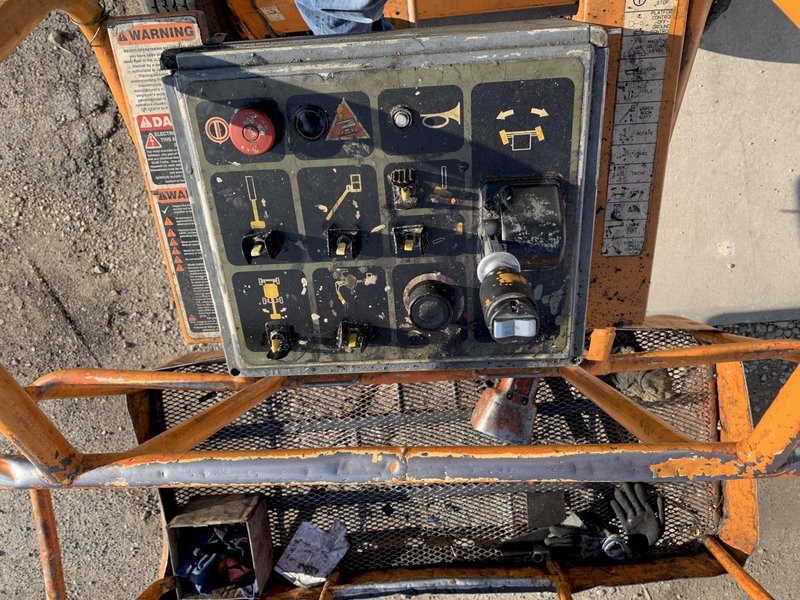 35&#039; JLG MODEL #35 ARTICULATING ELECTRIC MANLIFT: STOCK 13984