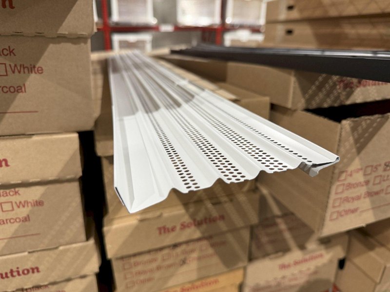 30 STAND X 1.5" RLM ROLLFORMER LINE TOOLED FOR LEAF SOLUTIONS GUTTER TOPPER 2001 20" ROLL SPACE: YOBRO 25923