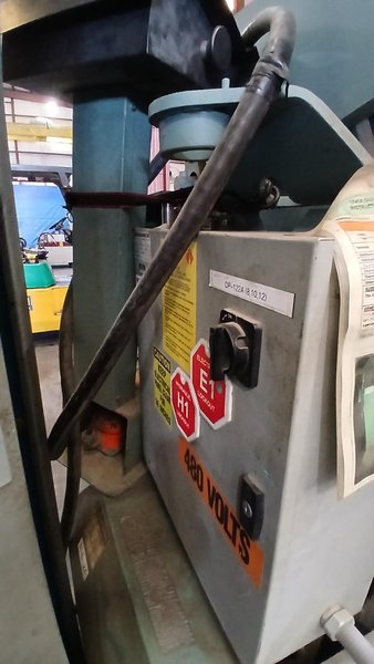 60 Ton x 6′, Accurpress, 7606, Hydraulic Press Brake, 1995 – CNC Backguage, Tooling and Cabinet Included