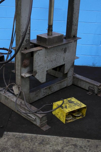 50 TON  CUSTOM H FRAME HYDRAULIC SHOP PRESS: STOCK #75140