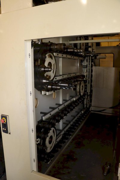 117" X 114" X 39" TOSHIBA MODEL MPE-2140 BRIDGE MILL: YOBRO #26305