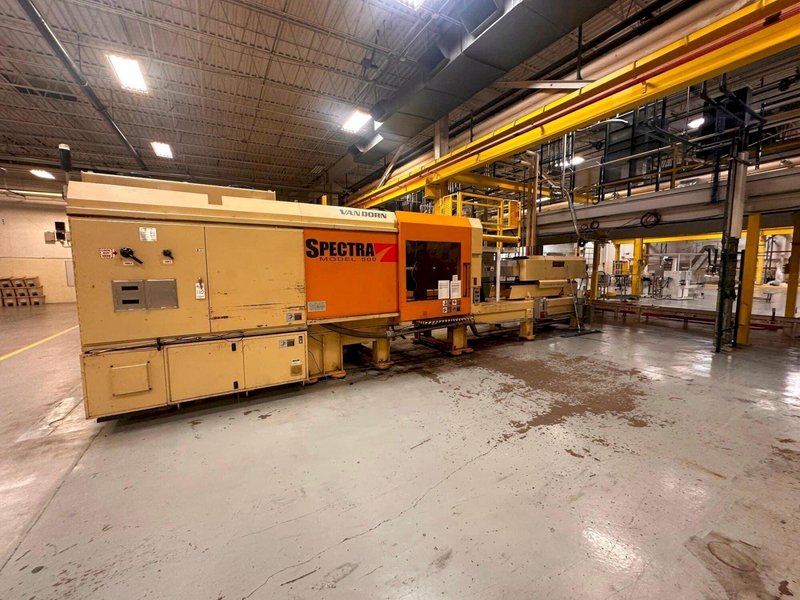 2002 Van Dorn Demag 500SP2800 – 500 Ton Hydraulic Press, 59.2 oz Shot (~1,676 g), Pathfinder Control, Preform-ready