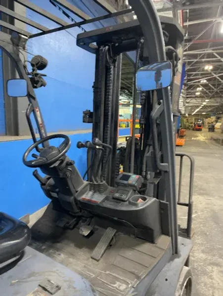 TOYOTA 7000 LBS PROPANE FORKLIFT  -  8FGC35U-BCS