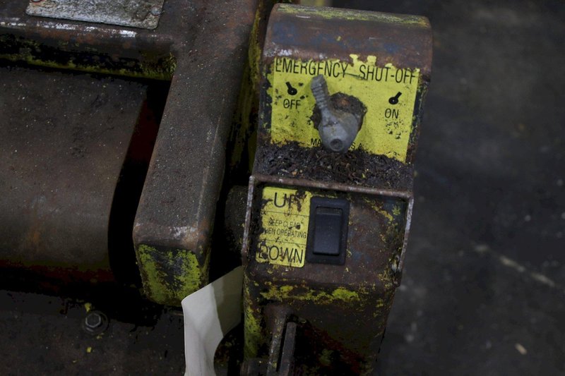 VESTIL SADDLE LIFT: STOCK #76189