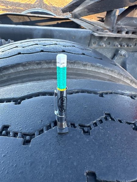 2020 Freightliner Cascadia LC1672