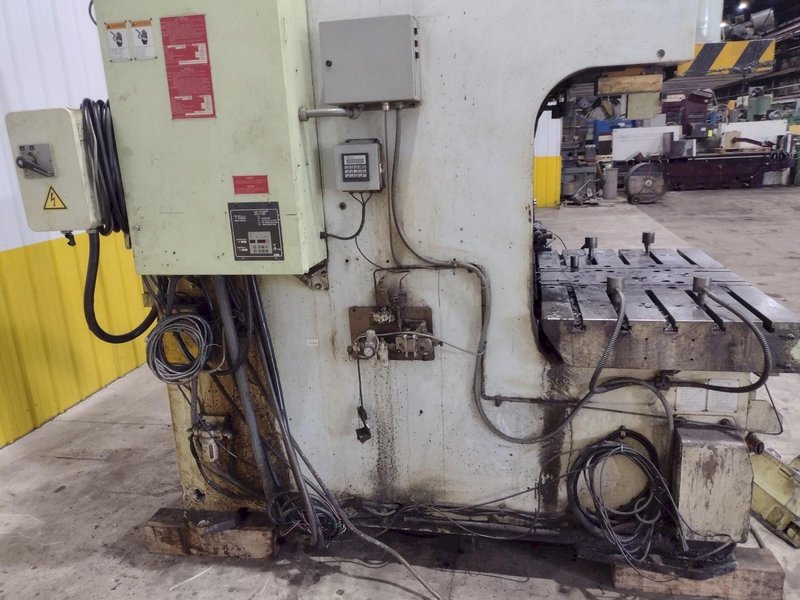 220 TON AIDA MODEL #NC1-200(2) GAP FRAME PRESS, WITH 9.84&quot; STROKE: STOCK #22203