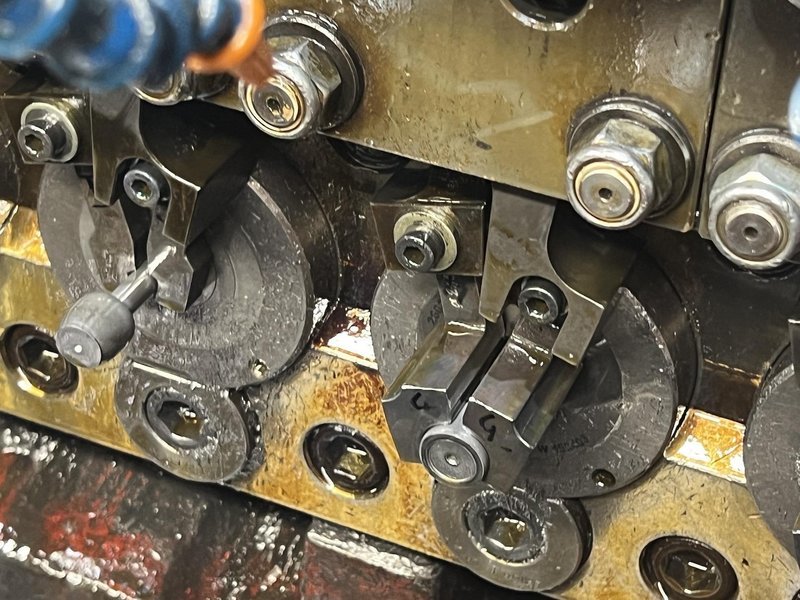 Chun-Zu Model CBP-165S Five Die Bolt Former