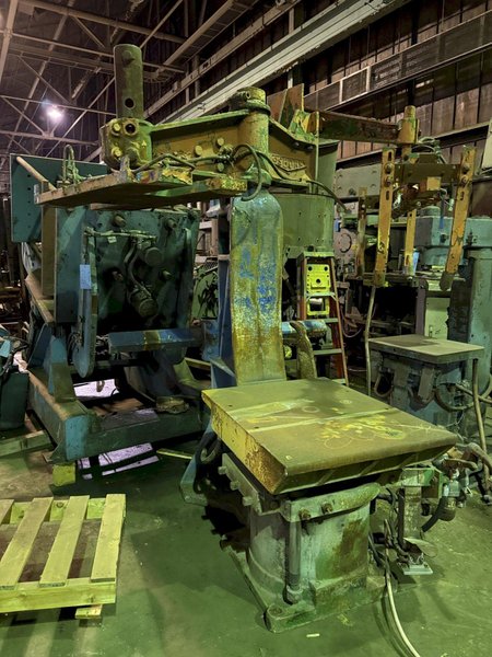 Osborn model 3191-8 rotolift molding machine s/n 10920-a with matchplate handler, no arms