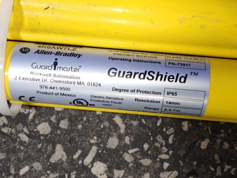 ALLEN-BRADLEY 63" X 1" LIGHT CURTAINS  -  T4J1600YD