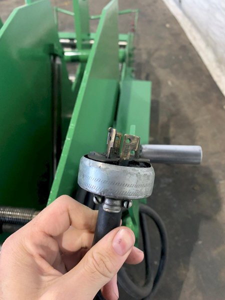 4,000 LB X 16" DURANT 4816CO MOTORIZED COIL CRADLE. STOCK # 0957523