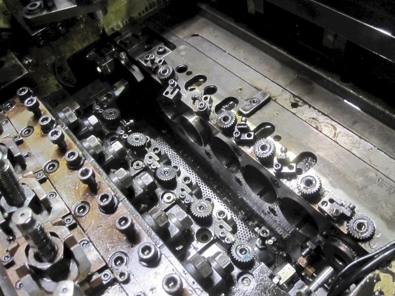 Jern Yao Model JNFP 14B5S Five Die High Speed Nut Former