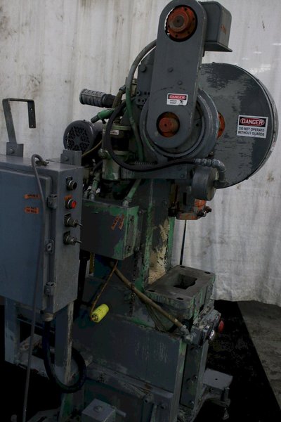 32 TON MINSTER GAP PRESS MODEL #B-32 STOCK #74064