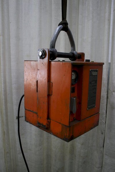 3000 LB MAGNETOOL MAGNETIC SHEET LIFTER: STOCK #75767