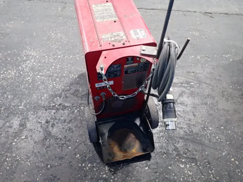 LINCOLN ELECTRIC 350 A WELDER   -  POWER MIG 350MP