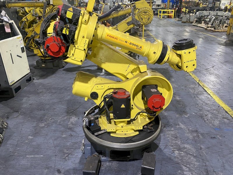 FANUC – R-2000iA/210F w/ R-J3iB Controls &amp; External Controls Panel REFURBISHED