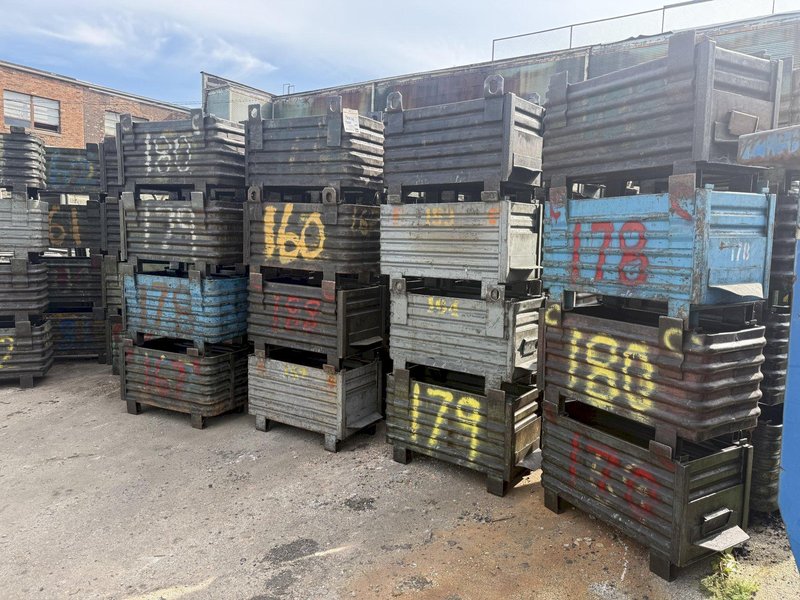 36” x 18” x 18” STEEL STACKABLE PARTS BIN TUB CONTAINER WITH DUMP DOOR, 200+ AVAILABLE: YOBRO #25062
