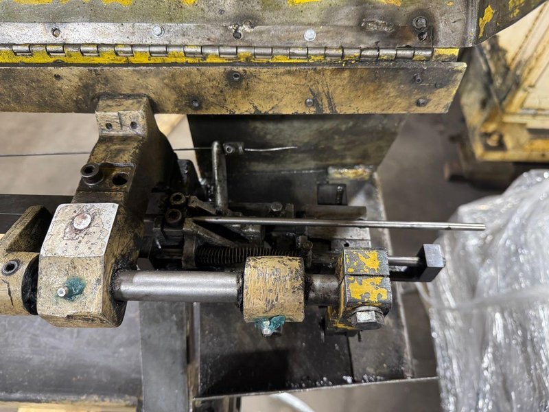 WIRE STRAIGHTENING &amp; CUTTING MACHINE