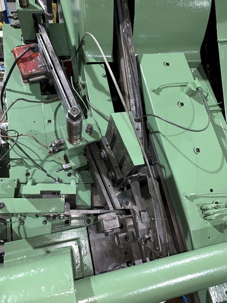 Peltzer &amp; Ehlers Model NKW-16 Inclined Flat Die Thread Roller