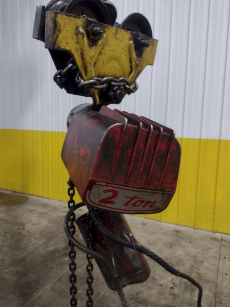 2 TON DAYTON MOTORIZED CHAIN HOIST: YOBRO 24665
