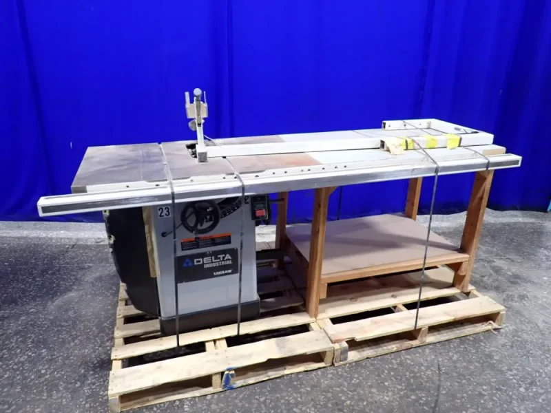 DELTA 80" X 27" TABLE SAW  -  36-L53L