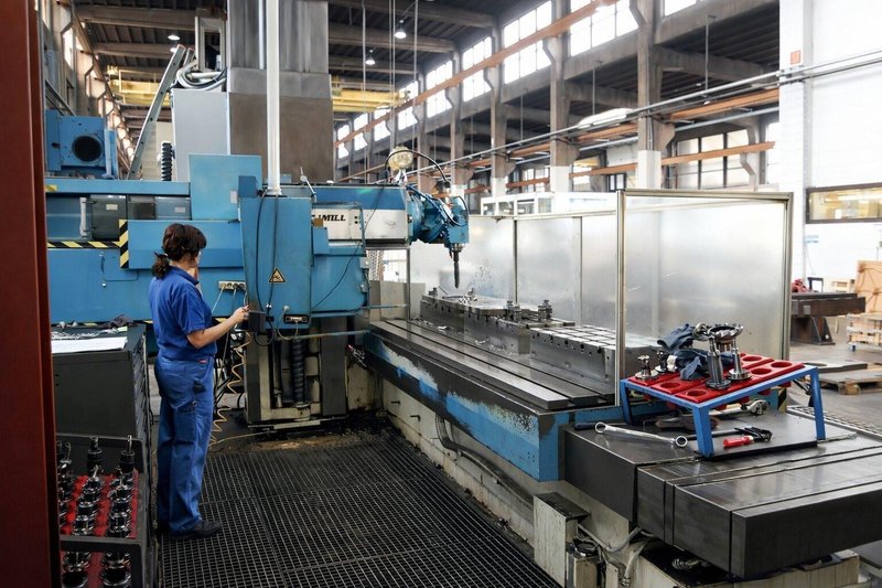 Butler - Elgamill X: 3000 - Y: 1670  - Z: 1050 mm