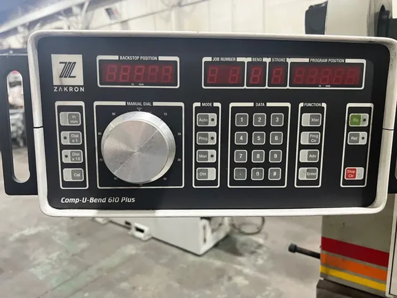 USED ACCURPRESS 130 TON X 10' HYDRAULIC CNC PRESS BRAKE MODEL 713010 Year: 2000