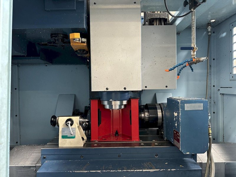 Matsuura ES-550V VMC 2005 With 4th Axis Rotary Table and Tail Stock