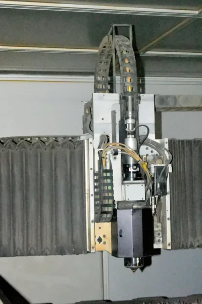 USED 6' X 12' CINCINNATI MODEL CL-940 4,000 WATT CNC FIBER LASER CUTTING SYSTEM