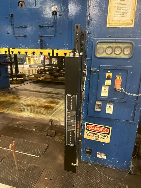 400 TON FUKUI MFE-400B-4000-2500 4 POINT BLANKING PRESS. STOCK # 1162523