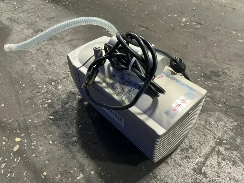 BECKER 0.66 KW VACUUM PUMP  -  VT 4.16