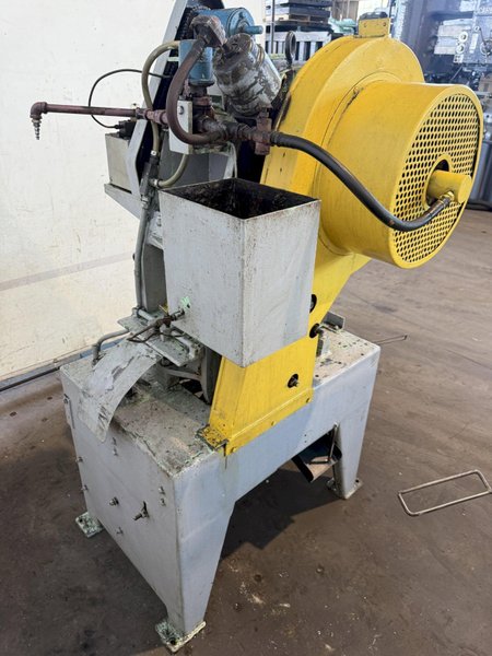 15 TON FLEXO-PRESS C15 PRECISION PRESS WITH STRAIGHTENER &amp; CONTROL. STOCK # 0434926