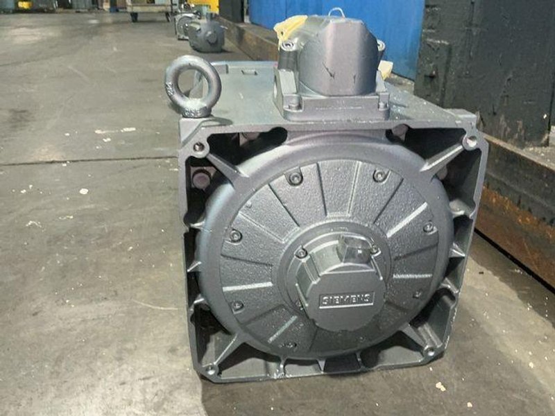 SIEMENS SERVO MOTOR   -  1FT7132-5AF71-4BH2