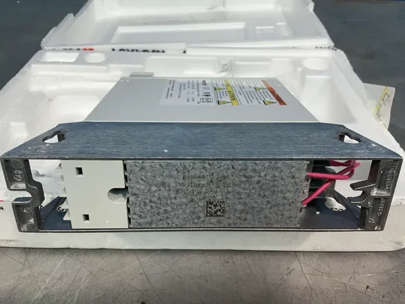 Bosch Rexroth Indradrive Cs Compact Converter Servo Drive Unit - R911328445
