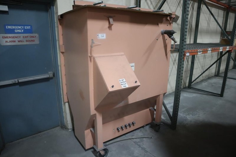 Power Coating Reclaim Hopper, Portable- Auction Item