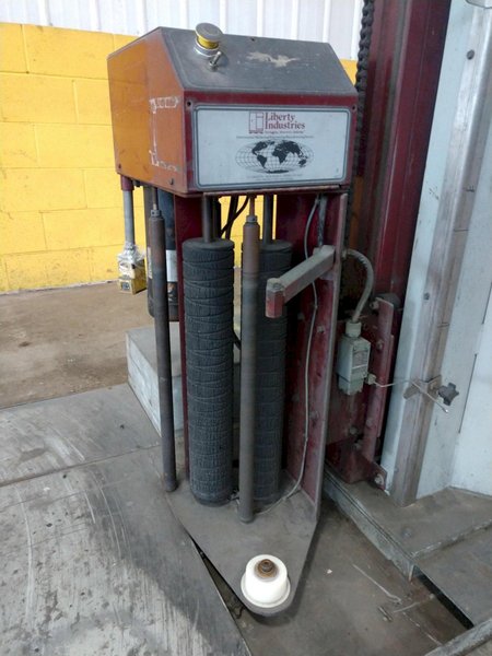 4000 LB X 48&quot; LIBERTY INDUSTRIES SERIES 500 PLUS ROTARY TABLE STRETCH WRAPPER