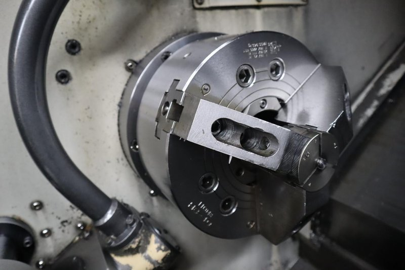 Doosan Lynx 300M CNC Turning Center with Live Milling, 12 Station Turret, 10&quot; 3-Jaw Chuck, Tailstock, Tool Presetter, Parts Catcher, Chip Conveyor- Auction Item