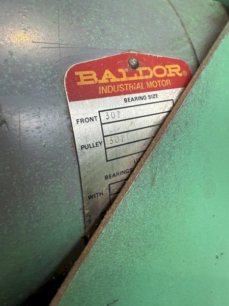 STRIPPIT SUPER 30/40 40-TON SINGLE STATION PUNCH PRESS W/ TOOLING INCLUDED. STOCK # 0774325