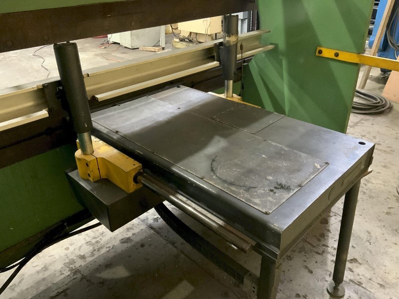 90 TON X 8' CINCINNATI CNC HYDRAULIC PRESS BRAKE: STOCK #80720