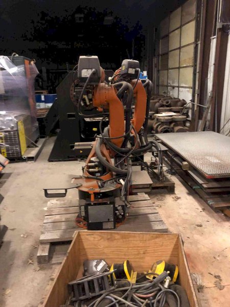 Kuka SL-4-32 x 72-2000  ESAB Swift Arc Robotic Weld Cell, 2015 – Never Used in Production!!