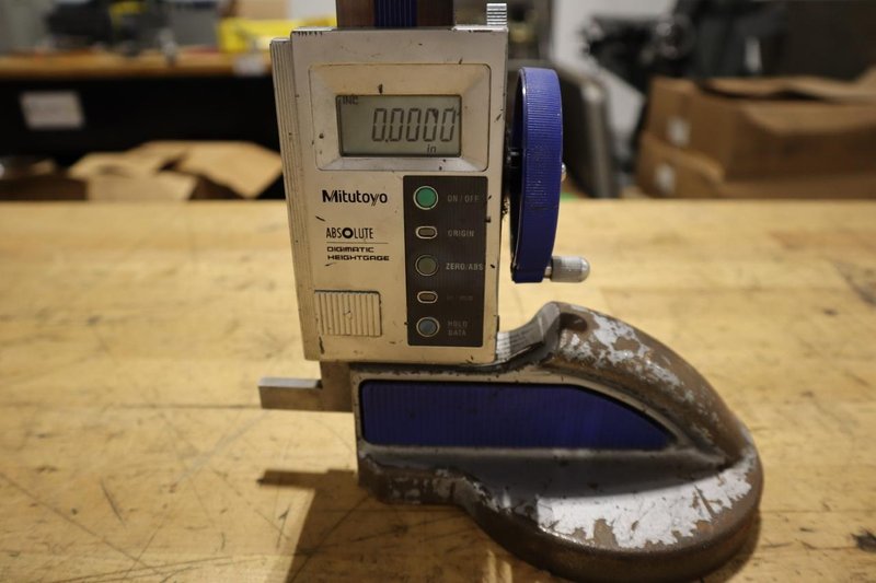 Mitutoyo HDS-H12"C Abolute Digimatic  Height Gage- Auction Item
