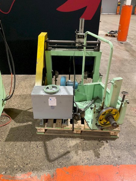 SHANGHAI CABLE RESEARCH INSTITUTE DOUBLE-DECK PACKAGE PAPER MACHINE USED