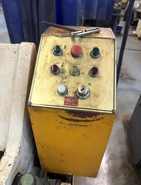 8' X 12GA CHICAGO DREIS &amp; KRUMP HBPU812-6 HYDRAULIC BOX-N-PAN FINGER BRAKE. STOCK # 0980126