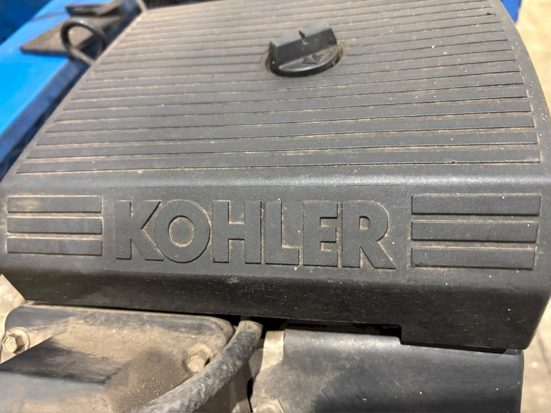 EMGLO PORTABLE AIR COMPRESSOR WITH KOHLER GAS POWERED ENGINE: YOBRO #24254