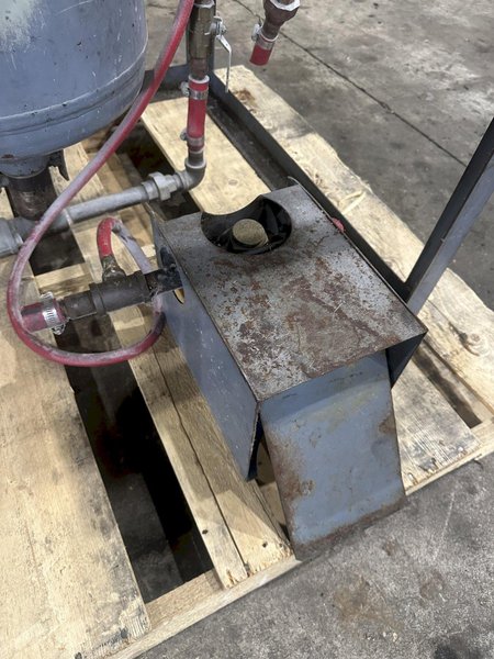 TRINCO BLAST CABINET: STOCK #23720